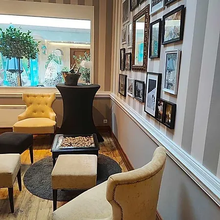 Eden Hotel