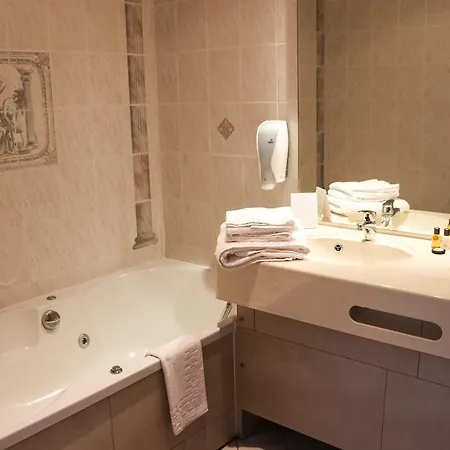 Eden Hotel 3*