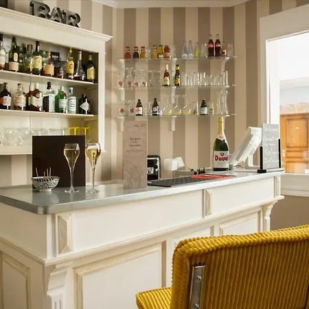 Eden Hotel