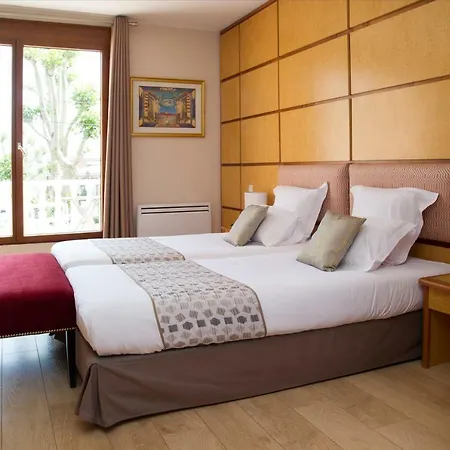 Eden Hotel 3*