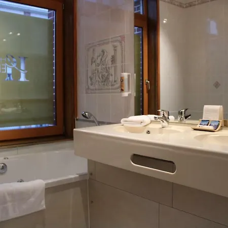 Hotel Eden 3*